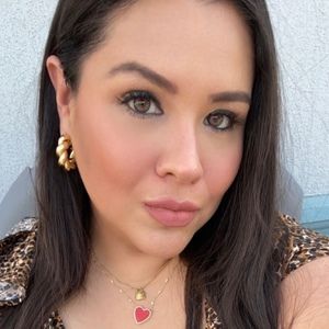 Meet your Posher, Maribel